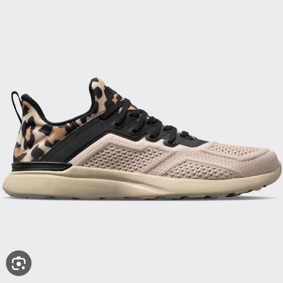 APL Shoes - APL Techloom Tracer Sneakers. Size W 9 NWT